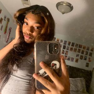 Meet your Posher, Alexia